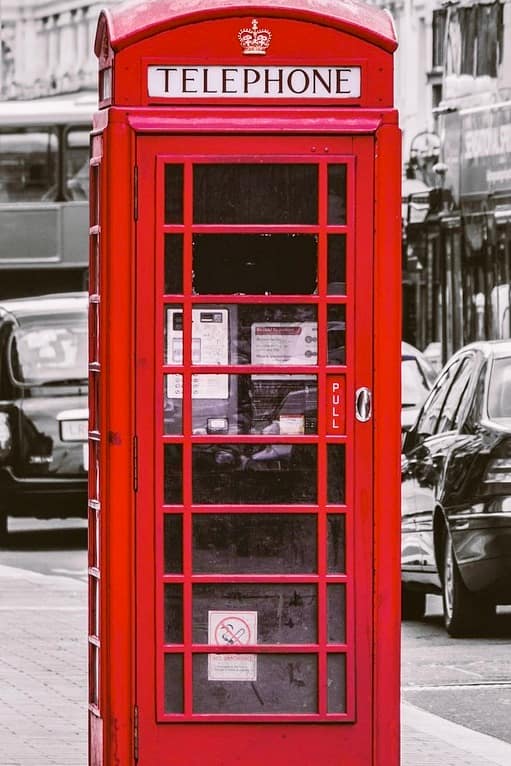 phone box red London phone box